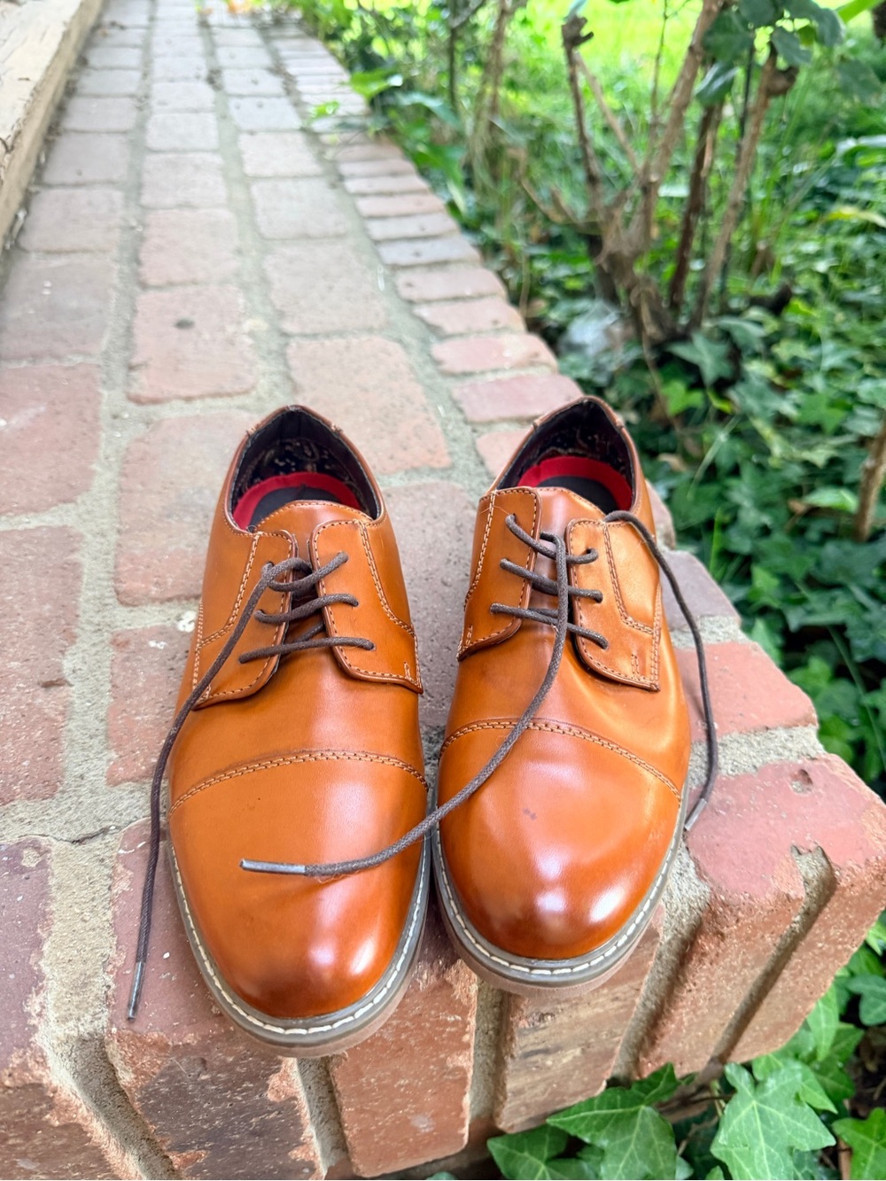 Men's Tan Dress Shoes - Classic Lace-Up Style